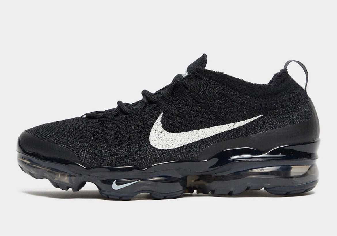 Nike Air VaporMax 2023 Flyknit – Triple Black – UK 6 / EUR 40 / US 7
